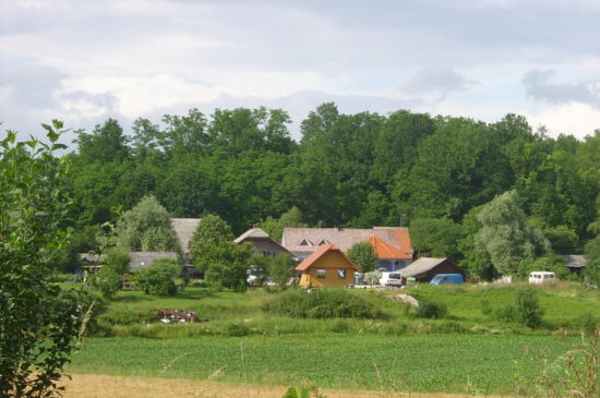 cigansko naselje januarja 2003 v šmihelu, novo mesto